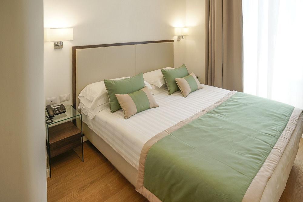 Les Diamants Spanish Steps Suite โรม ภายนอก รูปภาพ
